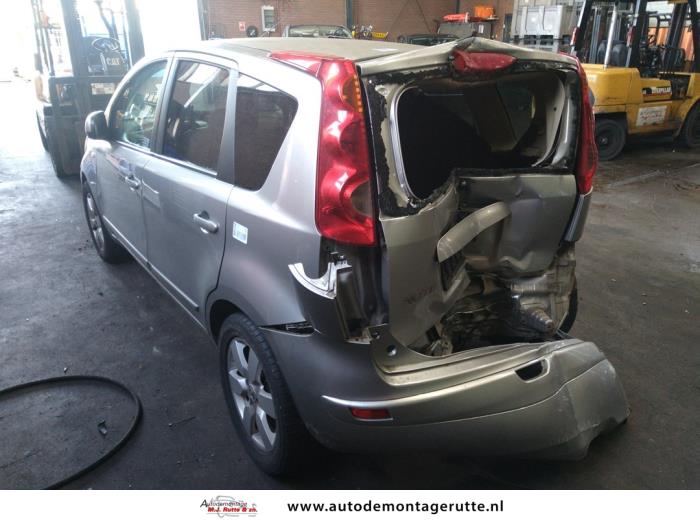 Nissan Note 1.6 16V Skrotfordon (2006, GRIJS)