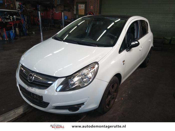 Opel Corsa D 1.0 Schrottauto (2010, Weiß)