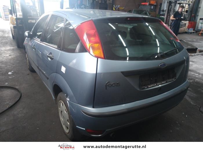 Ford Focus 1 1.6 16V Schrottauto (2003, Grau)