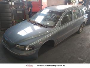 Volvo V70 2.4 20V 140  (Épave)