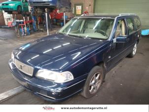 Volvo V70 2.5 10V  (Épave)