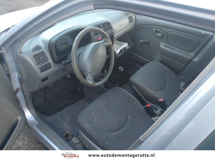 Suzuki Alto 1.1 16V Salvage vehicle (2004, Gray)