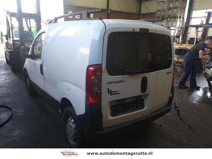 Citroen Nemo 1.4 HDi 70 Vehículo de desguace (2010, Granito)