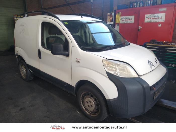 Citroen Nemo 1.4 HDi 70 Vehículo de desguace (2010, Granito)