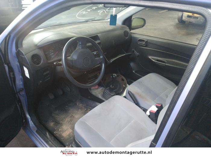 Daihatsu Cuore 1.0 12V DVVT Salvage vehicle (2003, Purple)