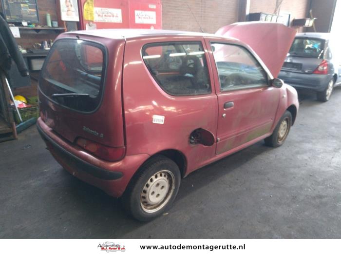 Fiat Seicento 1.1 MPI S,SX,Sporting Salvage vehicle (2002, Red)