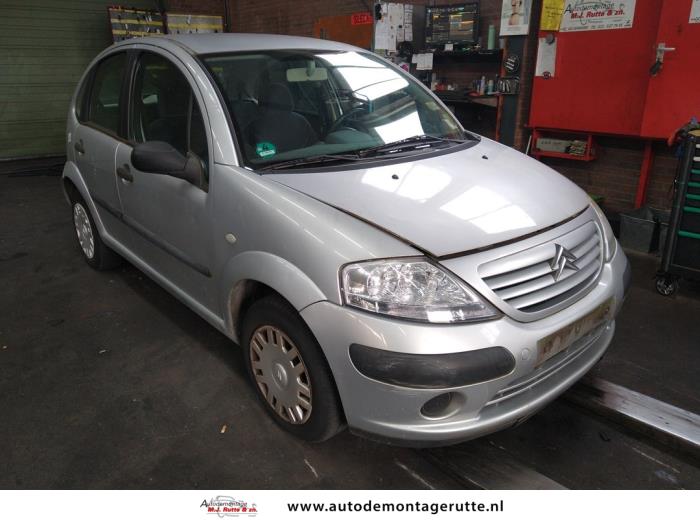 Citroen C3 1.4 Vehículo de desguace (2004, Gris)