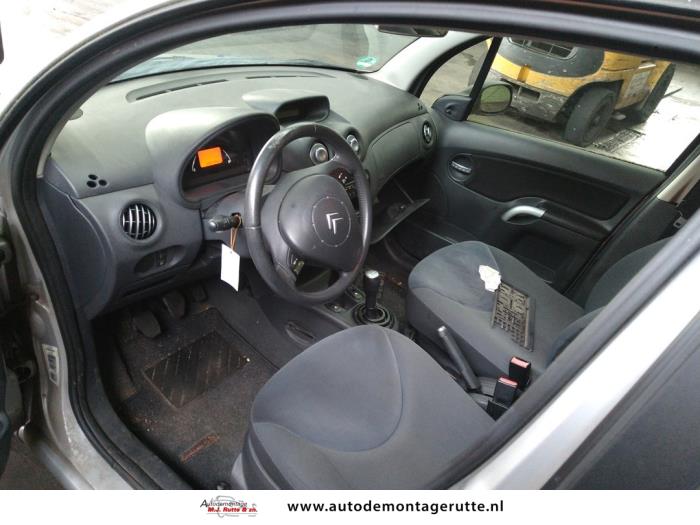 Citroen C3 1.4 Vehículo de desguace (2004, Gris)