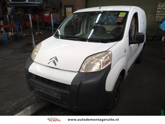 Citroen Nemo 1.4 HDi 70 Vehículo de desguace (2008, Granito)