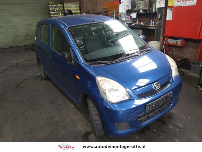 Daihatsu Cuore 1.0 12V DVVT Skrotfordon (2008, BLAUW)