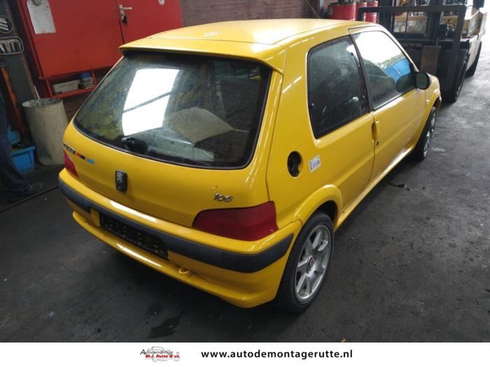 Peugeot 106 II 1.4 XN,XR,XT Vehículo de desguace (2002, Amarillo)