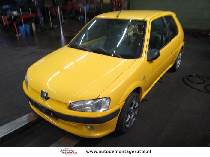Peugeot 106 II 1.4 XN,XR,XT Vehículo de desguace (2002, Amarillo)