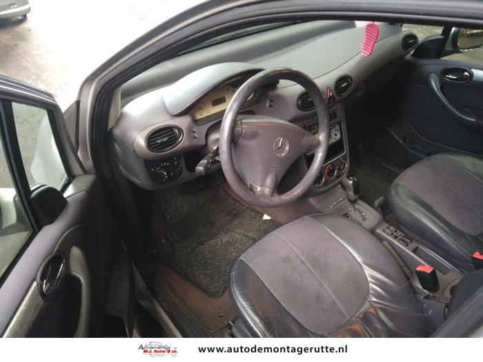 Mercedes A 1.6 A-160 Skrotfordon (2001, GRIJS)