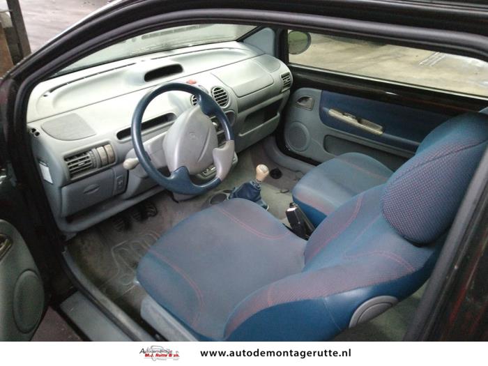 Renault Twingo 1.2 16V Schrottauto (2004, Schwarz)