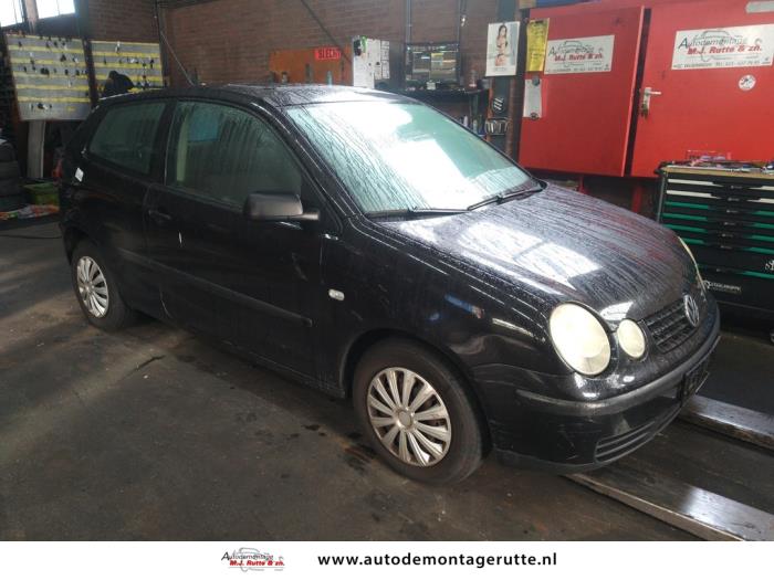 Volkswagen Polo IV 1.4 16V Vehículo de desguace (2002, Negro)