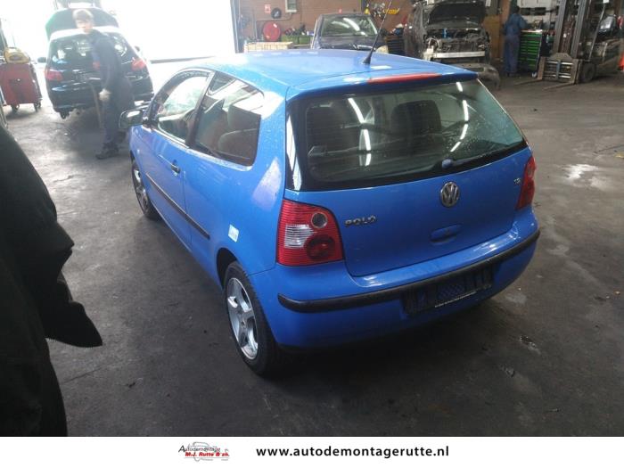 Volkswagen Polo IV 1.2 12V Skrotfordon (2002, BLAUW)