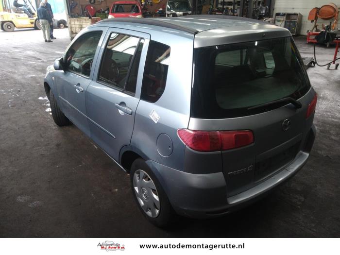 Mazda 2 1.4 16V Skrotfordon (2003, BLAUW)