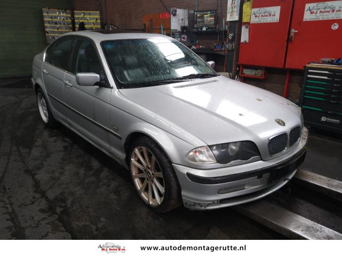 BMW 3 serie 323i 24V Skrotfordon (1999, GRIJS)