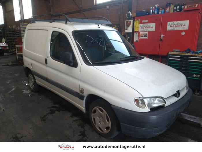 Peugeot Partner 1.9 D Skrotfordon (2001, NIET VAN TOEPASSING)