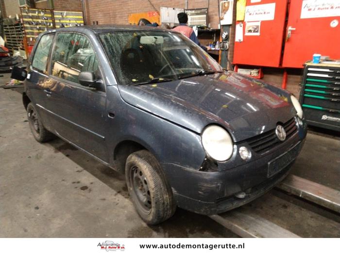 Volkswagen Lupo 1.4 16V 75 Vehículo de desguace (2004, Azul)