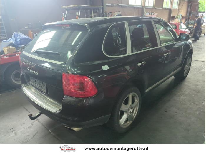 Porsche Cayenne 3.2 V6 24V Épave (2004, Noir)