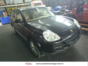 Porsche Cayenne 3.2 V6 24V Épave (2004, Noir)