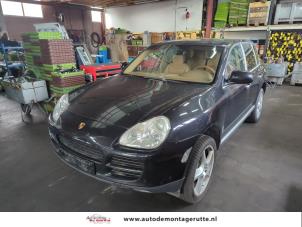 Porsche Cayenne 3.2 V6 24V Épave (2004, Noir)