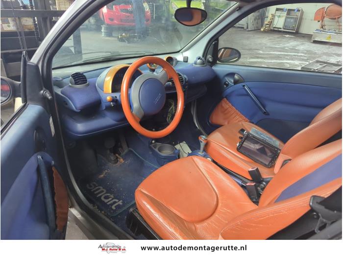 Smart City-Coupé 0.6 Turbo i.c. Smart&Pulse Samochód złomowany (2000, Szary)