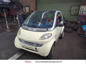 Smart City-Coupé 0.6 Turbo i.c. Smart&Pulse Samochód złomowany (2000, Szary)