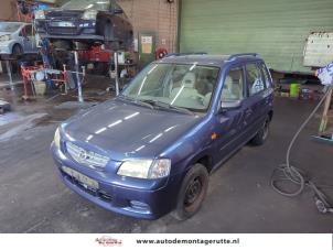 Mazda Demio 1.3 16V Samochód złomowany (2001, Niebieski)