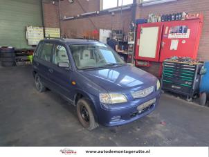 Mazda Demio 1.3 16V Samochód złomowany (2001, Niebieski)
