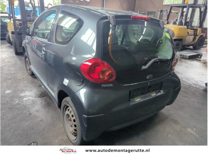 Toyota Aygo 1.0 12V VVT-i Vehículo de desguace (2006, Gris)