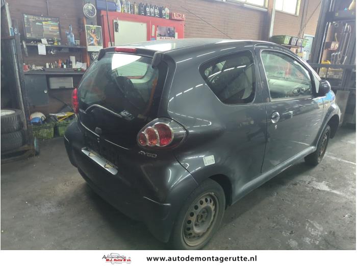 Toyota Aygo 1.0 12V VVT-i Vehículo de desguace (2006, Gris)