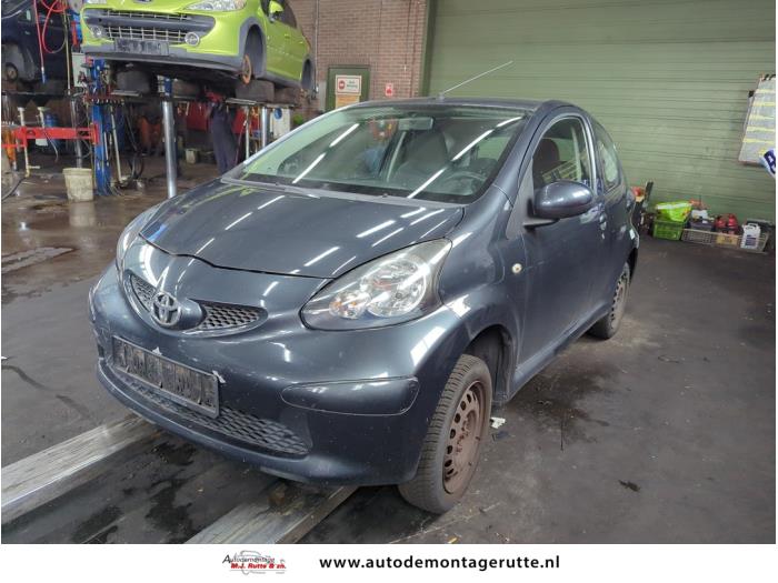Toyota Aygo 1.0 12V VVT-i Vehículo de desguace (2006, Gris)
