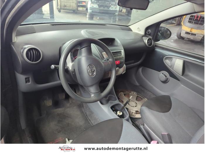Toyota Aygo 1.0 12V VVT-i Vehículo de desguace (2006, Gris)