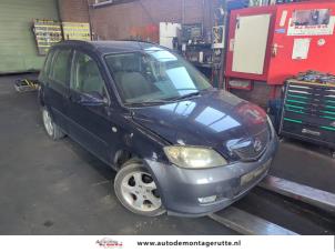 Mazda 2 1.4 16V Samochód złomowany (2004, Niebieski)
