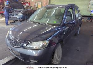 Mazda 2 1.4 16V Samochód złomowany (2004, Niebieski)