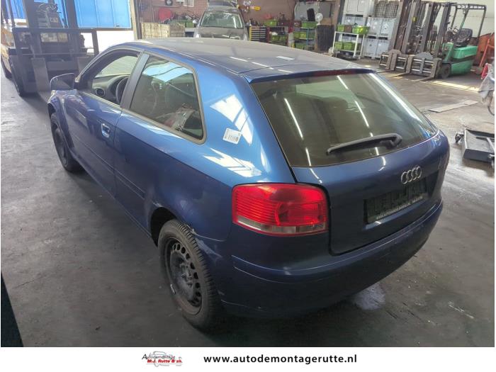 Audi A3 1.6 Schrottauto (2007, Blau)