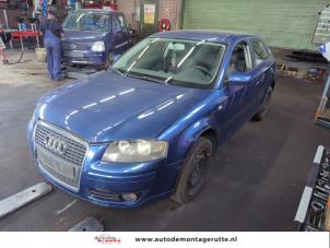 Audi A3 1.6 Schrottauto (2007, Blau)