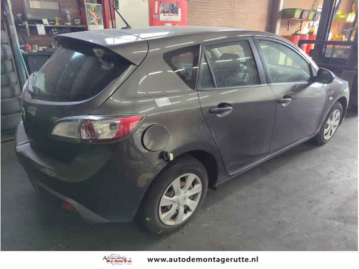 Mazda 3 Sport 1.6 CiTD 16V Samochód złomowany (2009, Szary)