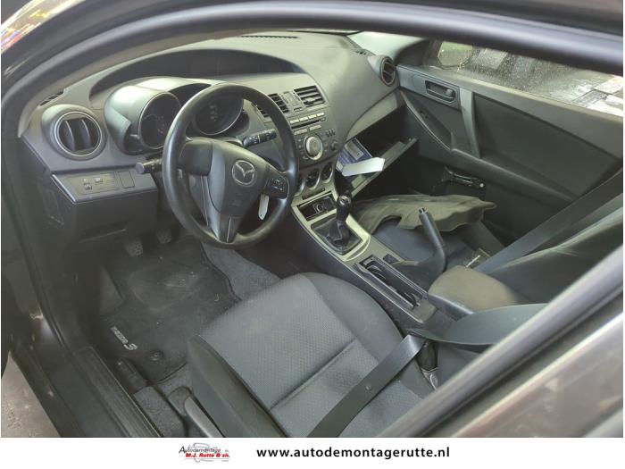 Mazda 3 Sport 1.6 CiTD 16V Samochód złomowany (2009, Szary)