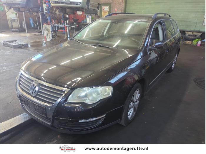 Volkswagen Passat Variant 1.6 FSI 16V  (Salvage)