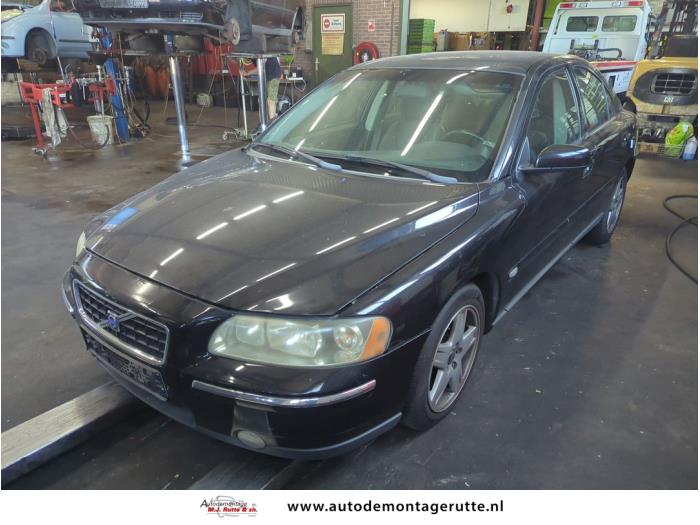 Volvo S60 I 2.4 20V 140  (Desguace)