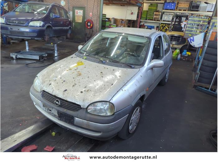 Opel Corsa B 1.2i 16V  (Schrott)