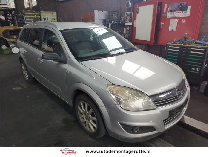 Opel Astra H SW 1.6 16V Twinport Vehículo de desguace (2008, Gris)