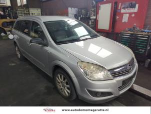 Opel Astra H SW 1.6 16V Twinport Vehículo de desguace (2008, Gris)