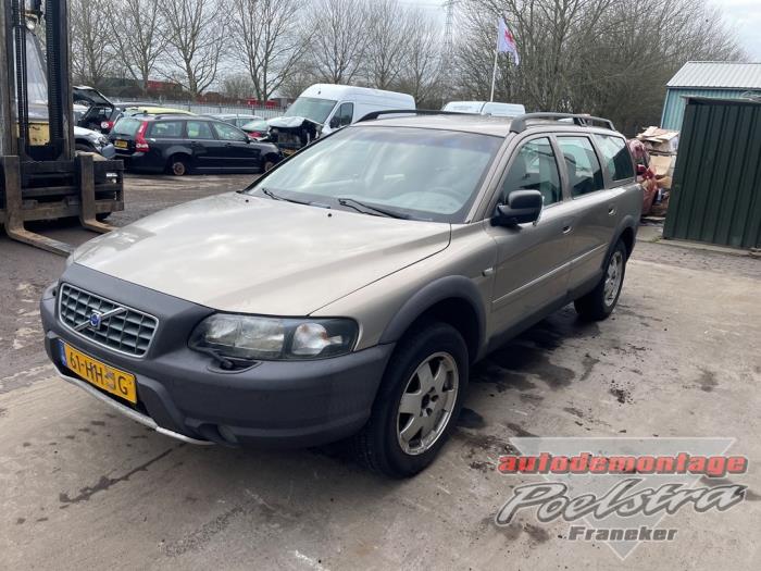 Volvo XC70 XC70 2.4 T 20V Schrottauto (2001, Beige)