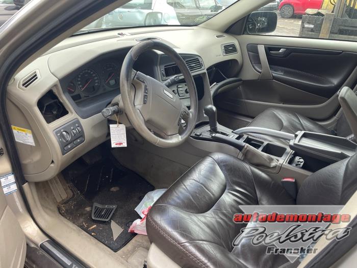 Volvo XC70 XC70 2.4 T 20V Schrottauto (2001, Beige)