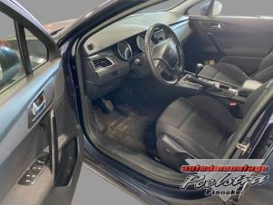 Peugeot 508 SW 1.6 THP 16V Épave (2012, Métallisé, Bleu)