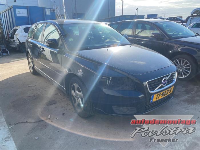 Volvo V50 1.6 D2 16V Épave (2011, Noir)